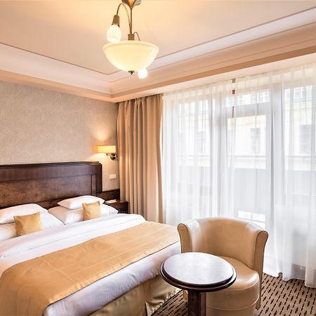 Majestic Plaza Hotel Prague Exterior photo