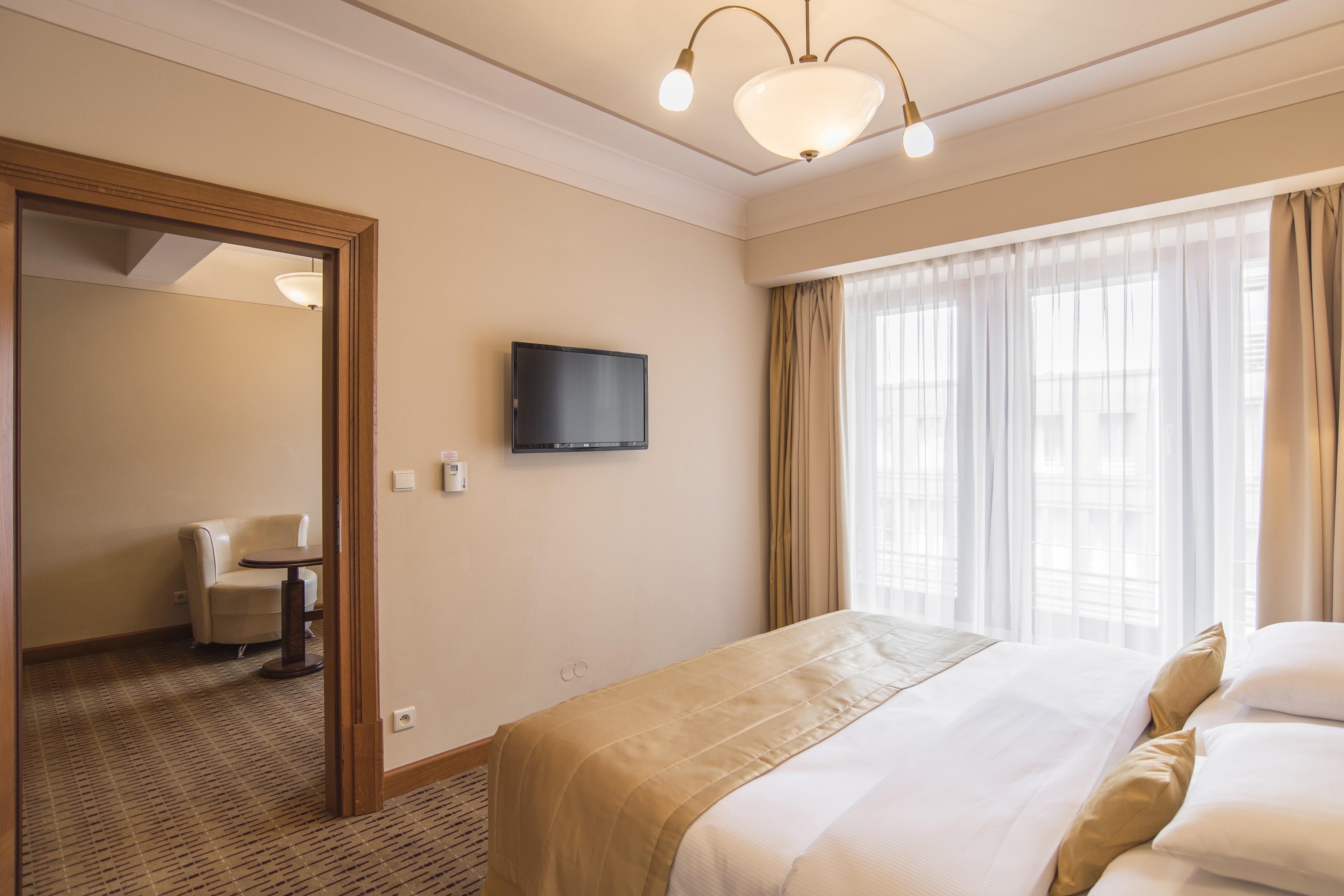 Majestic Plaza Hotel Prague Exterior photo