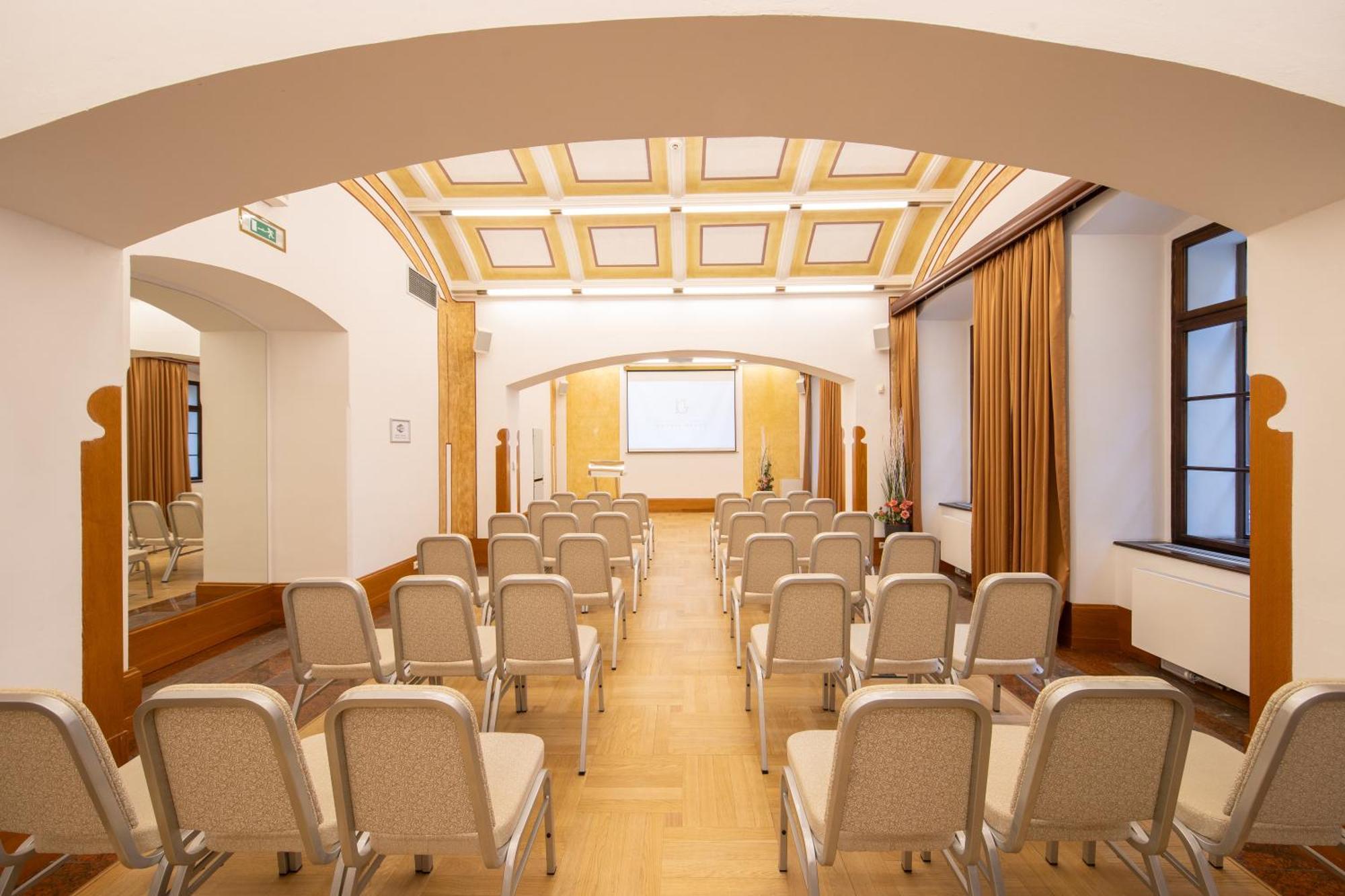 Majestic Plaza Hotel Prague Exterior photo